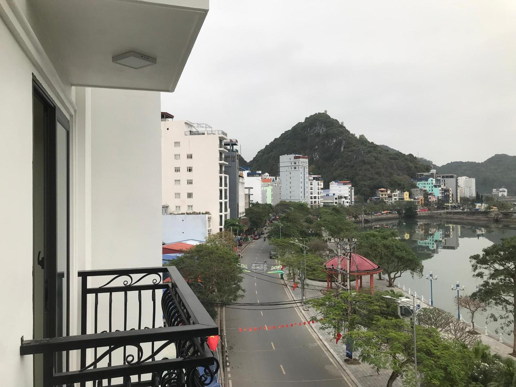 Sea Balcony Hotel Dong Khe Sau Екстериор снимка